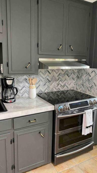 Small Rental For Couple Getaway Dalton Exterior photo