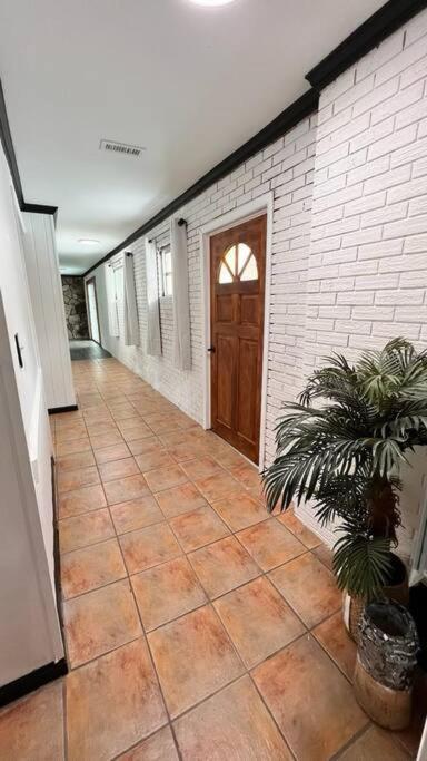 Small Rental For Couple Getaway Dalton Exterior photo